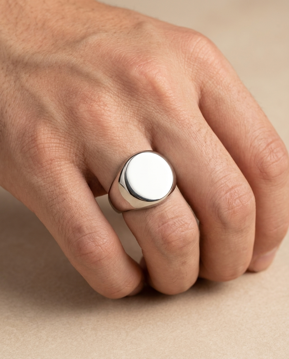 The Minimal Signet Ring, studio shot